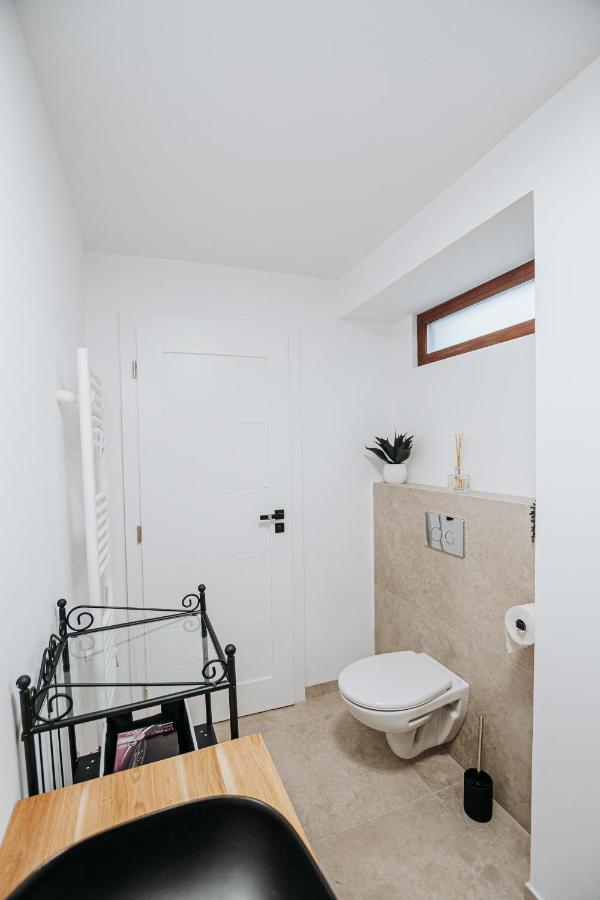 Authentic Old Town Retreat Apartamento Sibiu Exterior foto