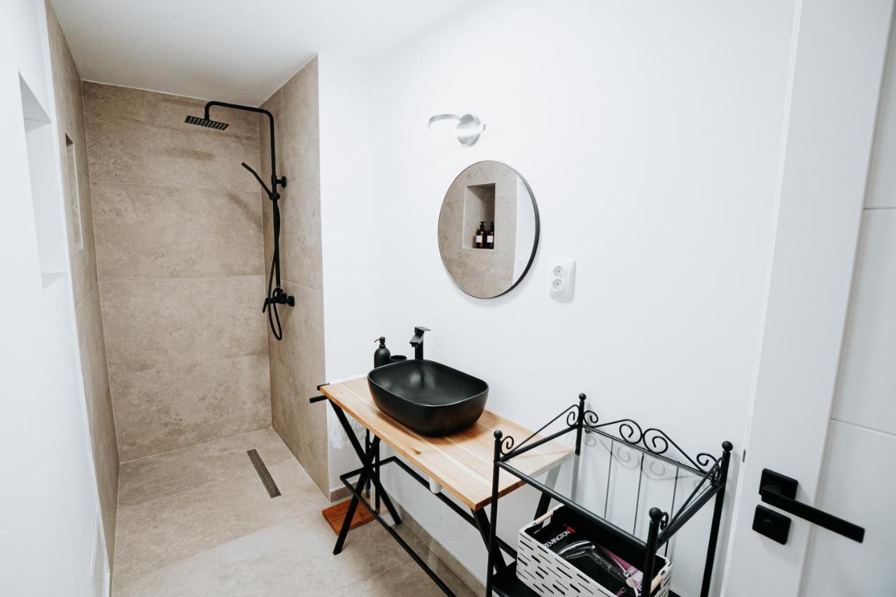 Authentic Old Town Retreat Apartamento Sibiu Exterior foto